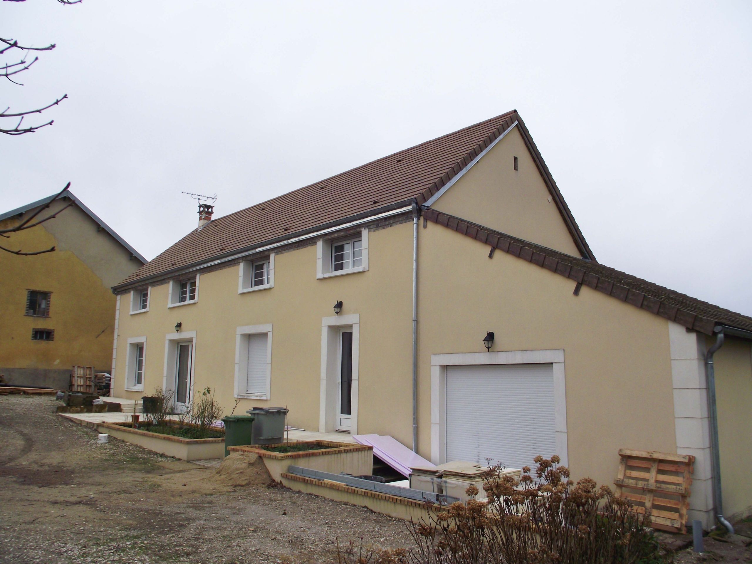 Couverture Zinguerie maison - Charpentier maisons ossature bois Bourgogne Franche Comté